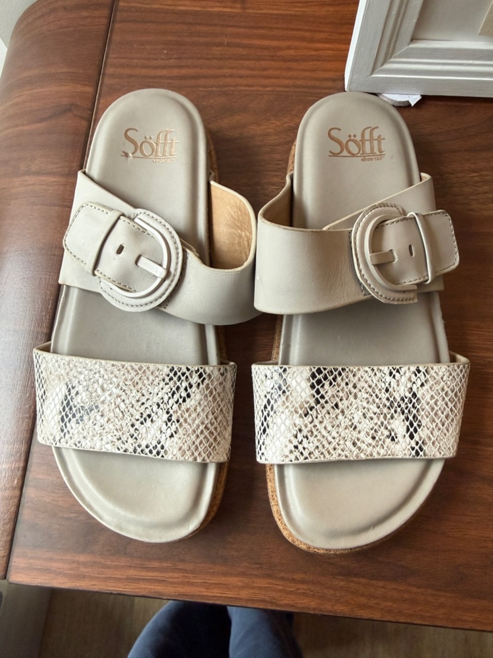 SOFFT platform leather slides - size 6 worn once!